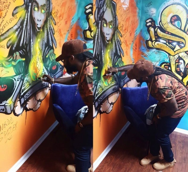Tarrus-wall-signing-